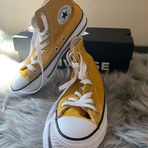 Mustard Yellow Converse mn3 wm5
